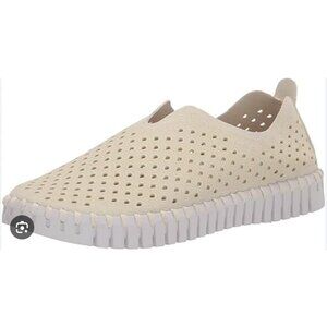 ILSE JACOBSEN Tulip 139 Slip On Perforated Cream Sneakers Shoes - Size 8.5 / 9